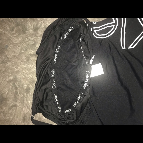 calvin klein black workout tank - Picture 3 of 4